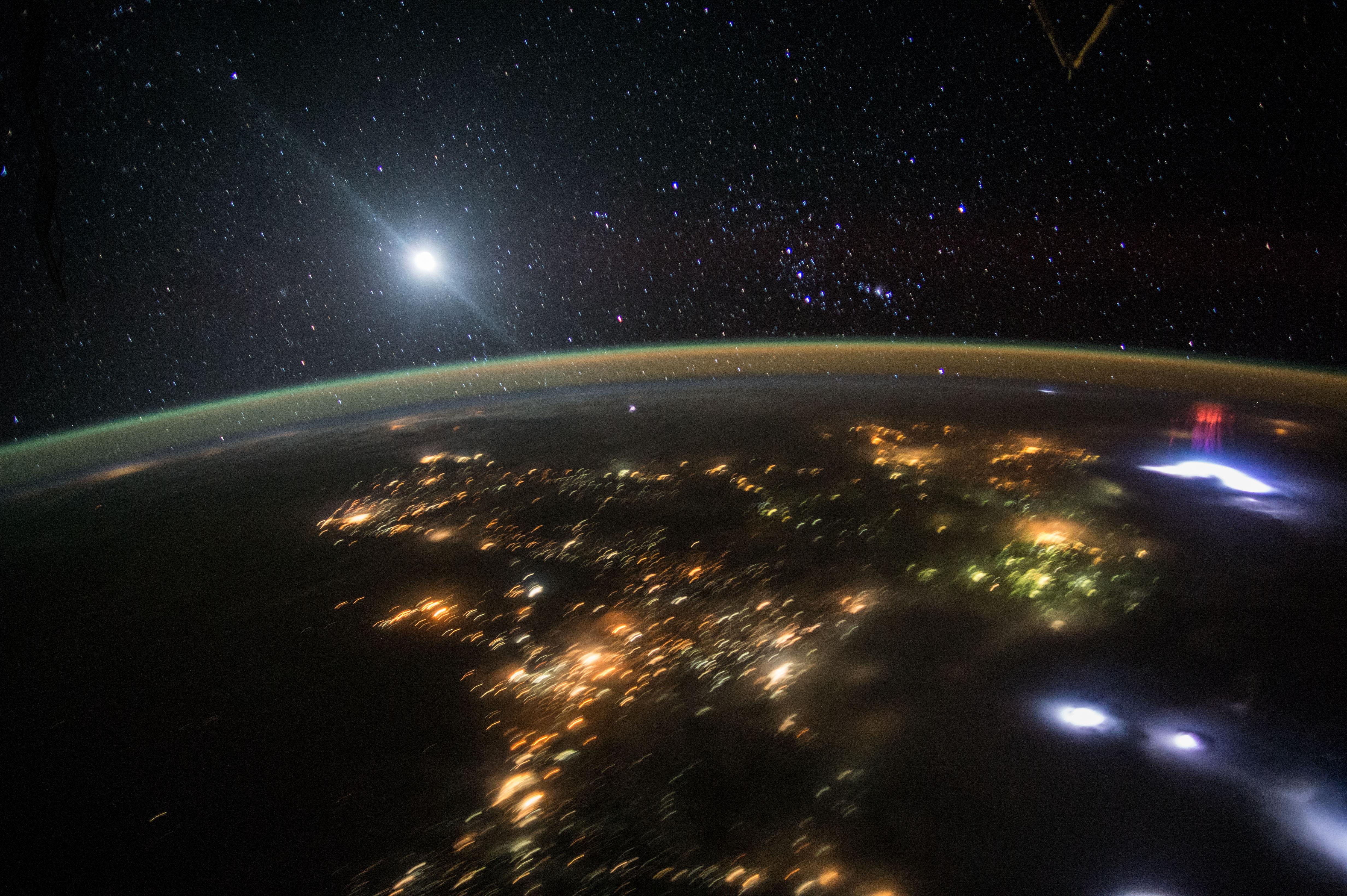 地球夜景 太空 夜晚 城市灯光 4K
