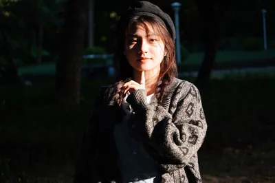 公园里的温暖时光 户外场景 自然光线 休闲风格 2K